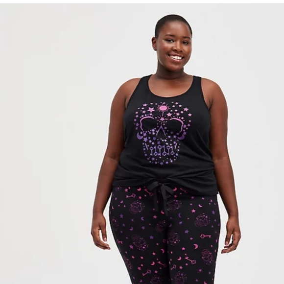 torrid Tops - Sleep tank with skull and star design.